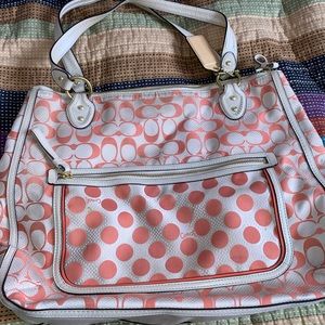 Vintage Coral/cream Coach Shoulder bag! Splash of summer!